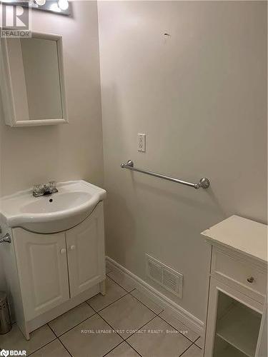 Bsmt - 6 Trask Drive, Barrie, ON - Indoor Photo Showing Bathroom