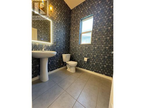 11263 243B St, Maple Ridge, BC - Indoor Photo Showing Bathroom