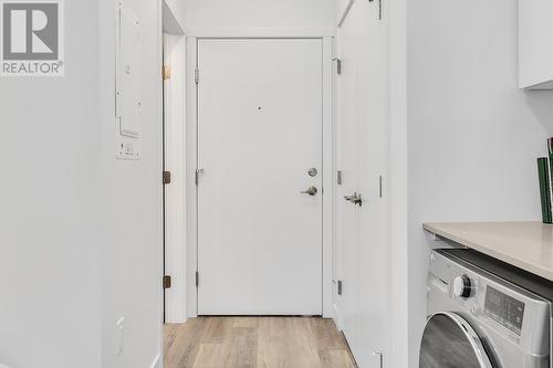 1057 Frost Road Unit# 216, Kelowna, BC - Indoor Photo Showing Laundry Room