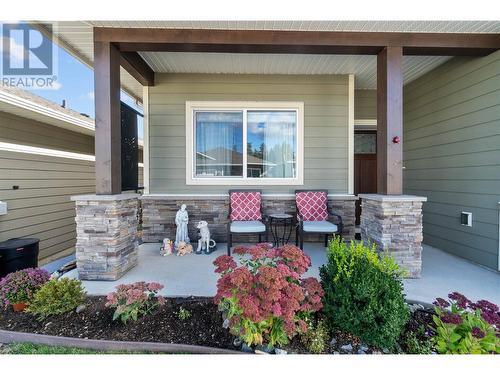 1341 30 Street Ne Unit# 8, Salmon Arm, BC - Outdoor With Exterior