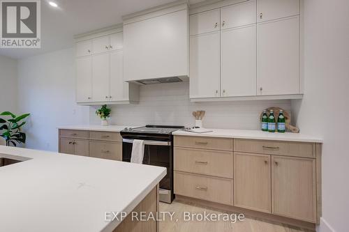 19 Carriage Crossing, Mapleton, ON - Indoor Photo Showing Kitchen