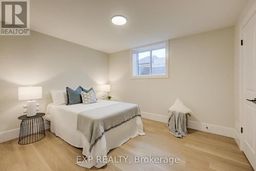 19 Carriage Crossing, Mapleton, ON - Indoor Photo Showing Bedroom