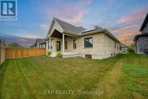 19 Carriage Crossing, Mapleton, ON - Outdoor