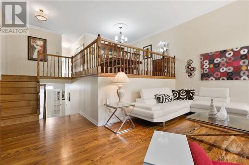 13 Waterford Way, Ottawa, ON - Indoor Photo Showing Living Room