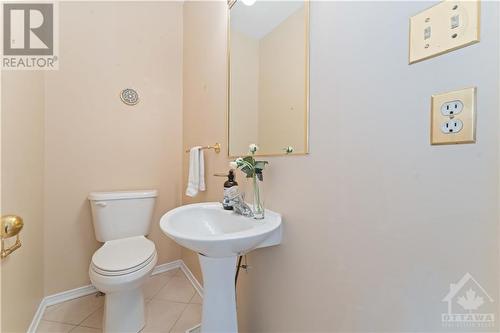 2741 Massicotte Lane, Ottawa, ON - Indoor Photo Showing Bathroom