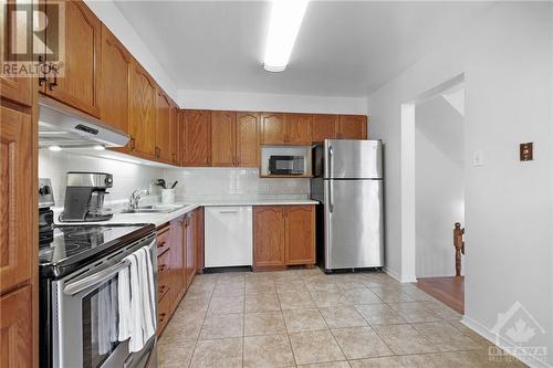 6168 Red Willow Drive, Ottawa, ON - Indoor Photo Showing Kitchen