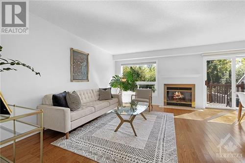 6168 Red Willow Drive, Ottawa, ON - Indoor Photo Showing Living Room With Fireplace