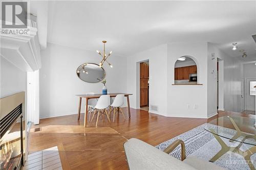 6168 Red Willow Drive, Ottawa, ON - Indoor Photo Showing Living Room