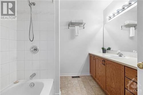 6168 Red Willow Drive, Ottawa, ON - Indoor Photo Showing Bathroom