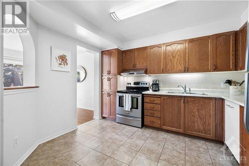 6168 Red Willow Drive, Ottawa, ON - Indoor Photo Showing Kitchen With Double Sink