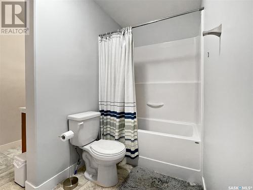 261 30Th Street W, Battleford, SK - Indoor Photo Showing Bathroom