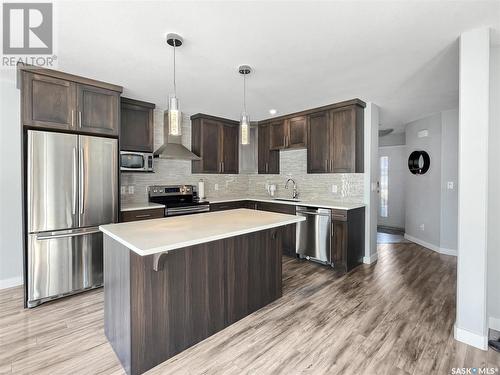 261 30Th Street W, Battleford, SK - Indoor Photo Showing Kitchen With Stainless Steel Kitchen With Upgraded Kitchen