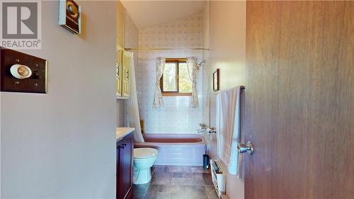 240 Rosewood Lane, Sheguiandah, Manitoulin Island, ON - Indoor Photo Showing Bathroom