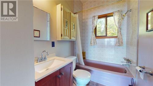 240 Rosewood Lane, Sheguiandah, Manitoulin Island, ON - Indoor Photo Showing Bathroom