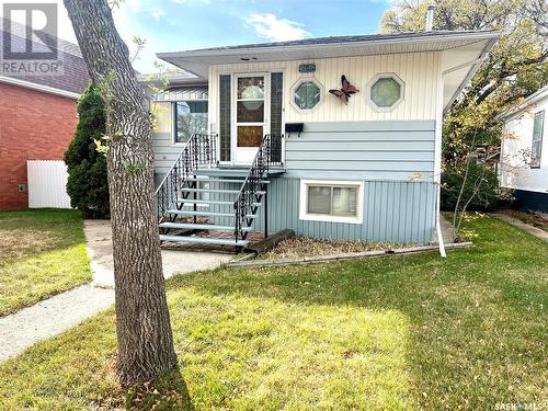 260 3Rd Avenue Nw, Swift Current, SK - Outdoor