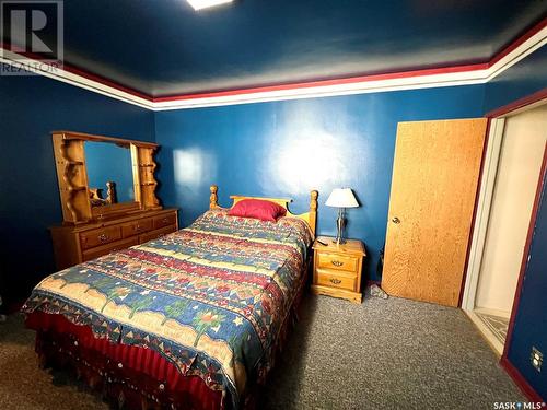 260 3Rd Avenue Nw, Swift Current, SK - Indoor Photo Showing Bedroom