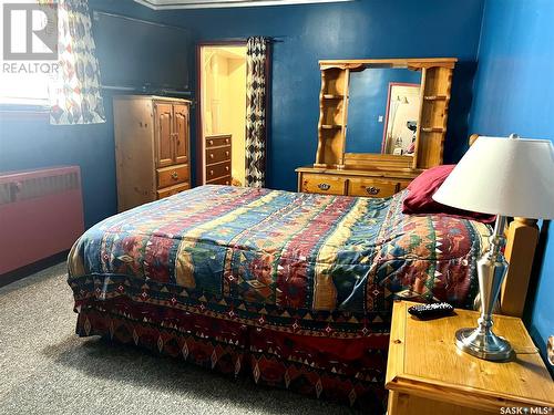 260 3Rd Avenue Nw, Swift Current, SK - Indoor Photo Showing Bedroom