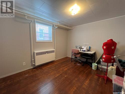 260 3Rd Avenue Nw, Swift Current, SK - Indoor Photo Showing Other Room