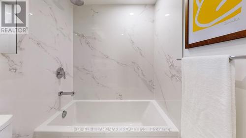 309 - 27 Mcmahon Drive, Toronto, ON - Indoor Photo Showing Bathroom