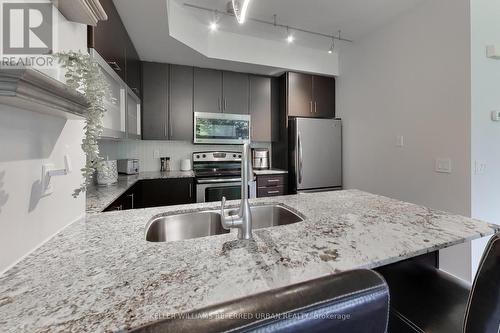 Th115 - 90 Stadium Road, Toronto, ON - Indoor Photo Showing Kitchen With Stainless Steel Kitchen With Double Sink With Upgraded Kitchen