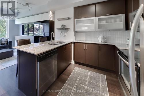 Th115 - 90 Stadium Road, Toronto, ON - Indoor Photo Showing Kitchen With Stainless Steel Kitchen With Double Sink