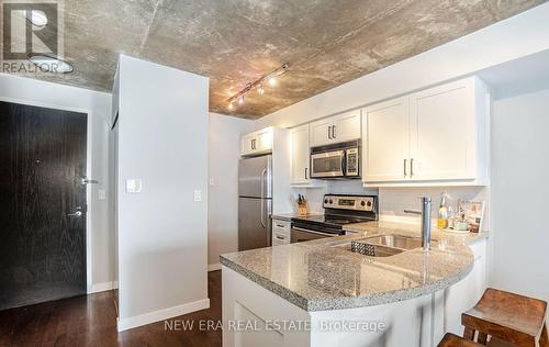 610 - 1005 King Street, Toronto, ON - Indoor Photo Showing Kitchen With Double Sink With Upgraded Kitchen