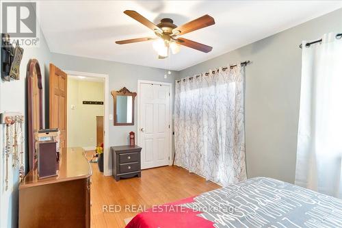 3262 Beach Avenue, Innisfil, ON - Indoor Photo Showing Bedroom