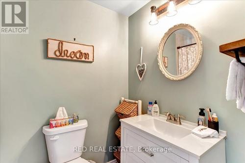 3262 Beach Avenue, Innisfil, ON - Indoor Photo Showing Bathroom