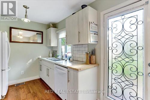 3262 Beach Avenue, Innisfil, ON - Indoor Photo Showing Kitchen With Double Sink