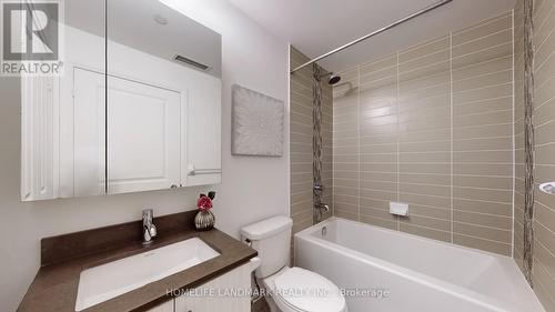 1902 - 55 Oneida Crescent, Richmond Hill, ON - Indoor Photo Showing Bathroom