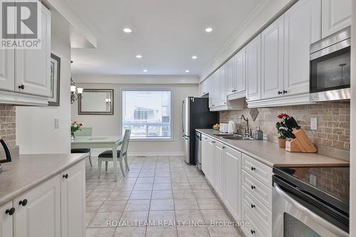 60 Matthew Boyd Crescent, Newmarket, ON - Indoor Photo Showing Kitchen