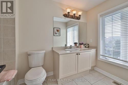 60 Matthew Boyd Crescent, Newmarket, ON - Indoor Photo Showing Bathroom