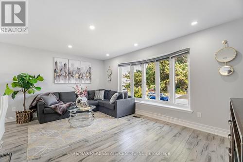 56 Grassington Crescent, Brampton, ON - Indoor Photo Showing Living Room