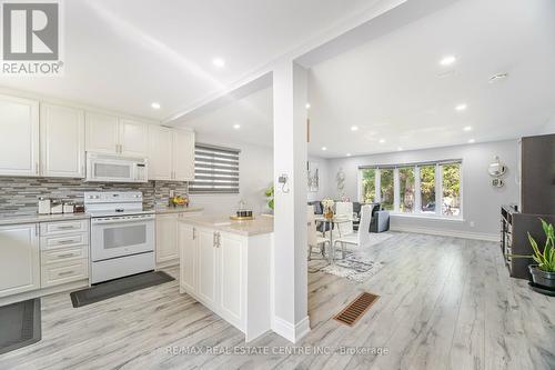 56 Grassington Crescent, Brampton, ON - Indoor Photo Showing Kitchen