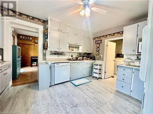 97 Griffith Street, Brockton, ON - Indoor Photo Showing Kitchen