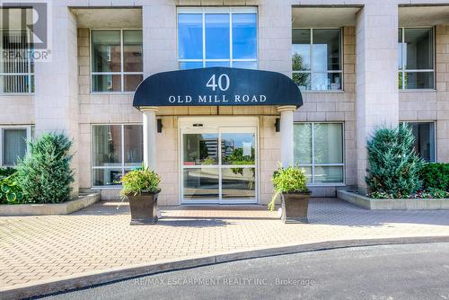 101 - 40 Old Mill Road, Oakville, ON - Outdoor