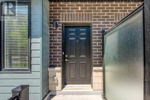 15 - 2212 Bromsgrove Road, Mississauga, ON - Outdoor With Exterior