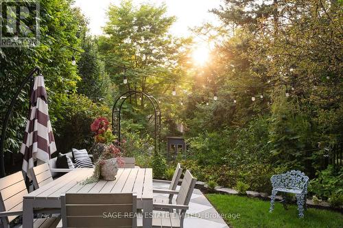 16 Indian Grove, Toronto, ON - Outdoor