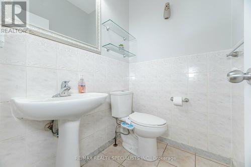 17 Linstock Drive, Brampton, ON - Indoor Photo Showing Bathroom