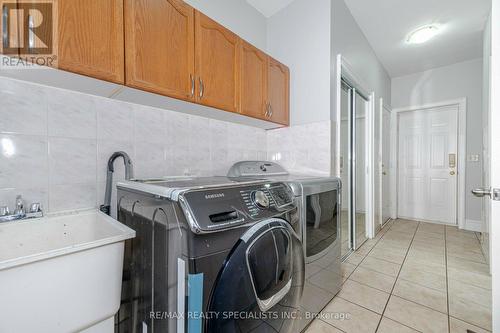 17 Linstock Drive, Brampton, ON - Indoor Photo Showing Laundry Room