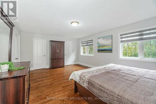 17 Linstock Drive, Brampton, ON - Indoor Photo Showing Bedroom