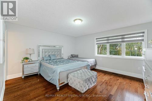 17 Linstock Drive, Brampton, ON - Indoor Photo Showing Bedroom