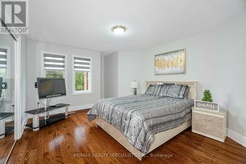 17 Linstock Drive, Brampton, ON - Indoor Photo Showing Bedroom