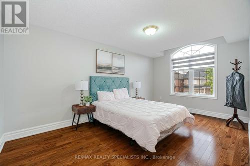 17 Linstock Drive, Brampton, ON - Indoor Photo Showing Bedroom