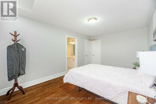 17 Linstock Drive, Brampton, ON - Indoor Photo Showing Bedroom