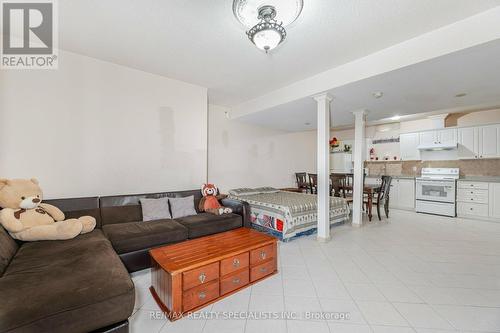 17 Linstock Drive, Brampton, ON - Indoor