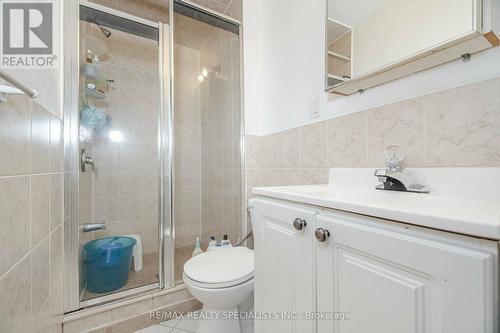 17 Linstock Drive, Brampton, ON - Indoor Photo Showing Bathroom