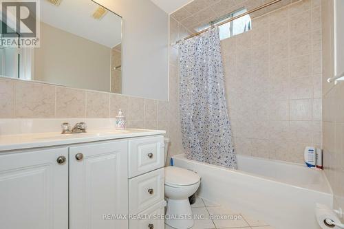 17 Linstock Drive, Brampton, ON - Indoor Photo Showing Bathroom