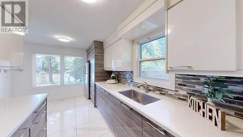 11 Abell Drive, Brampton, ON - Indoor Photo Showing Kitchen