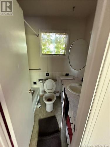 122 Saint John Street, Woodstock, NB - Indoor Photo Showing Bathroom